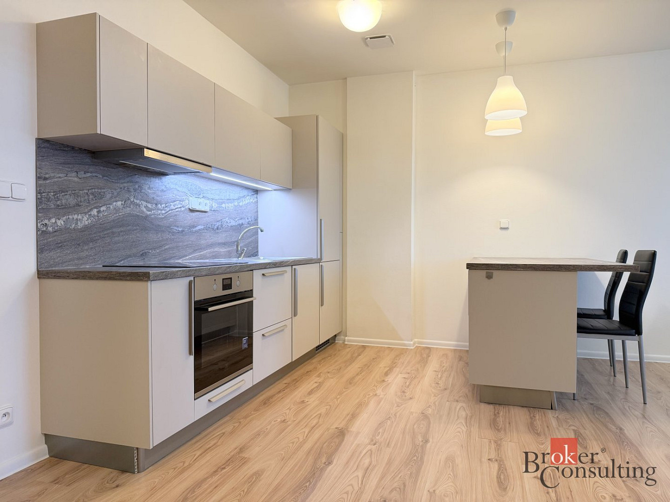 Pronájem bytu 2+kk 56 m²