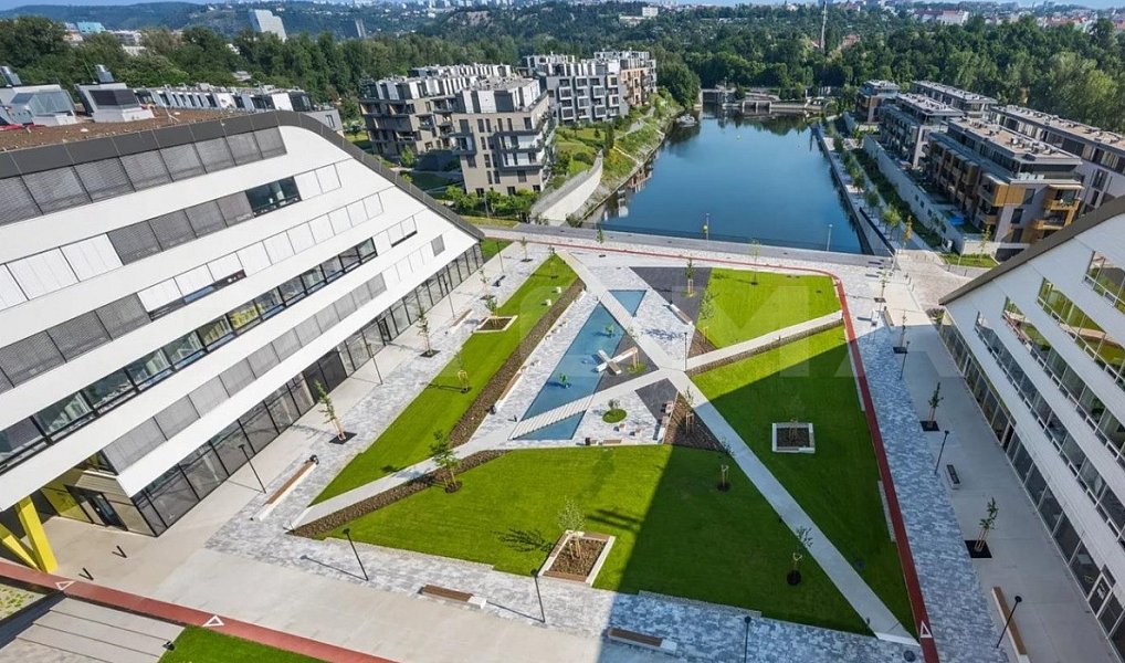 Pronájem kanceláře 611 m², Praha – náhled fotky 4