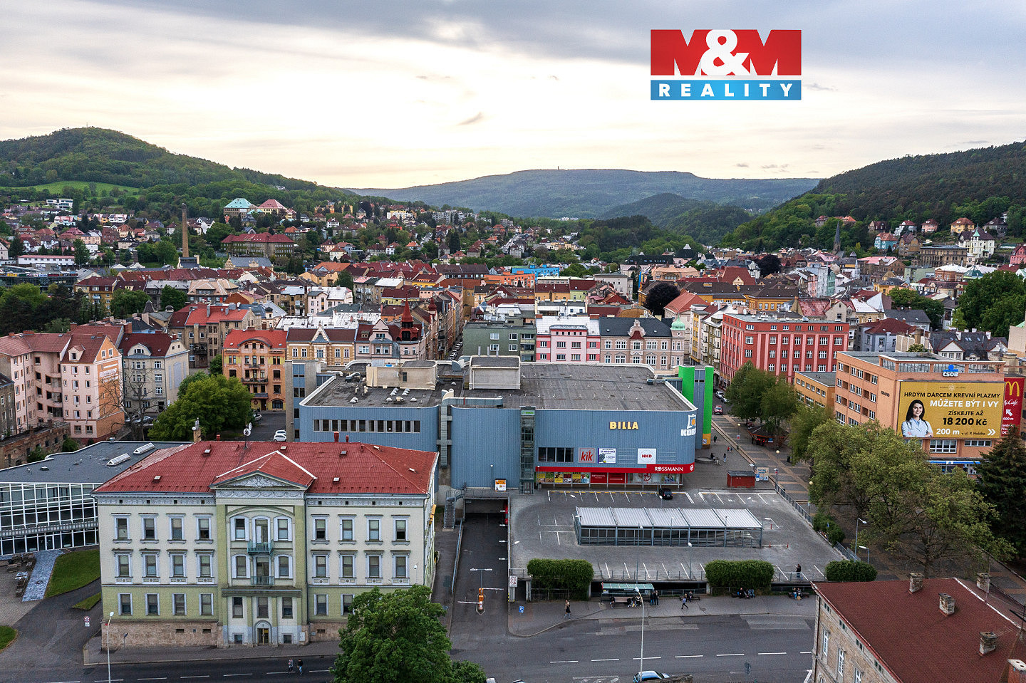 Pronájem obchodních prostor 230 m²