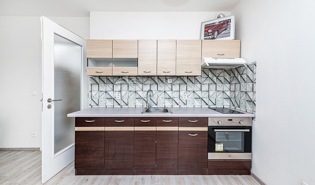 Prodej bytu 1+kk 33 m², Praha – náhled fotky 10