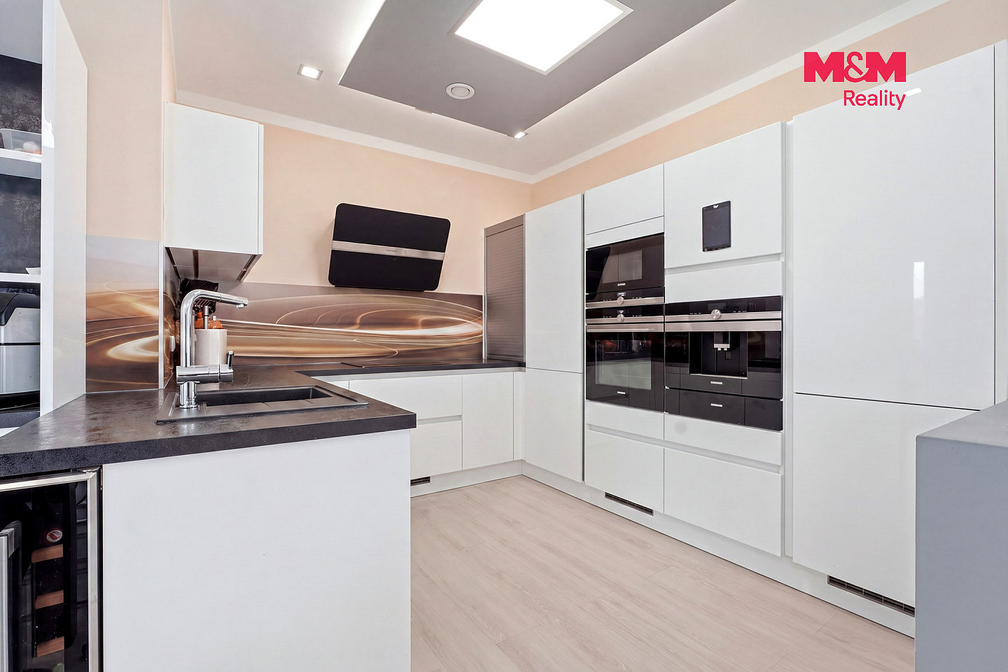 Prodej domu 225 m² s pozemkem 1 913 m² – fotografie 3