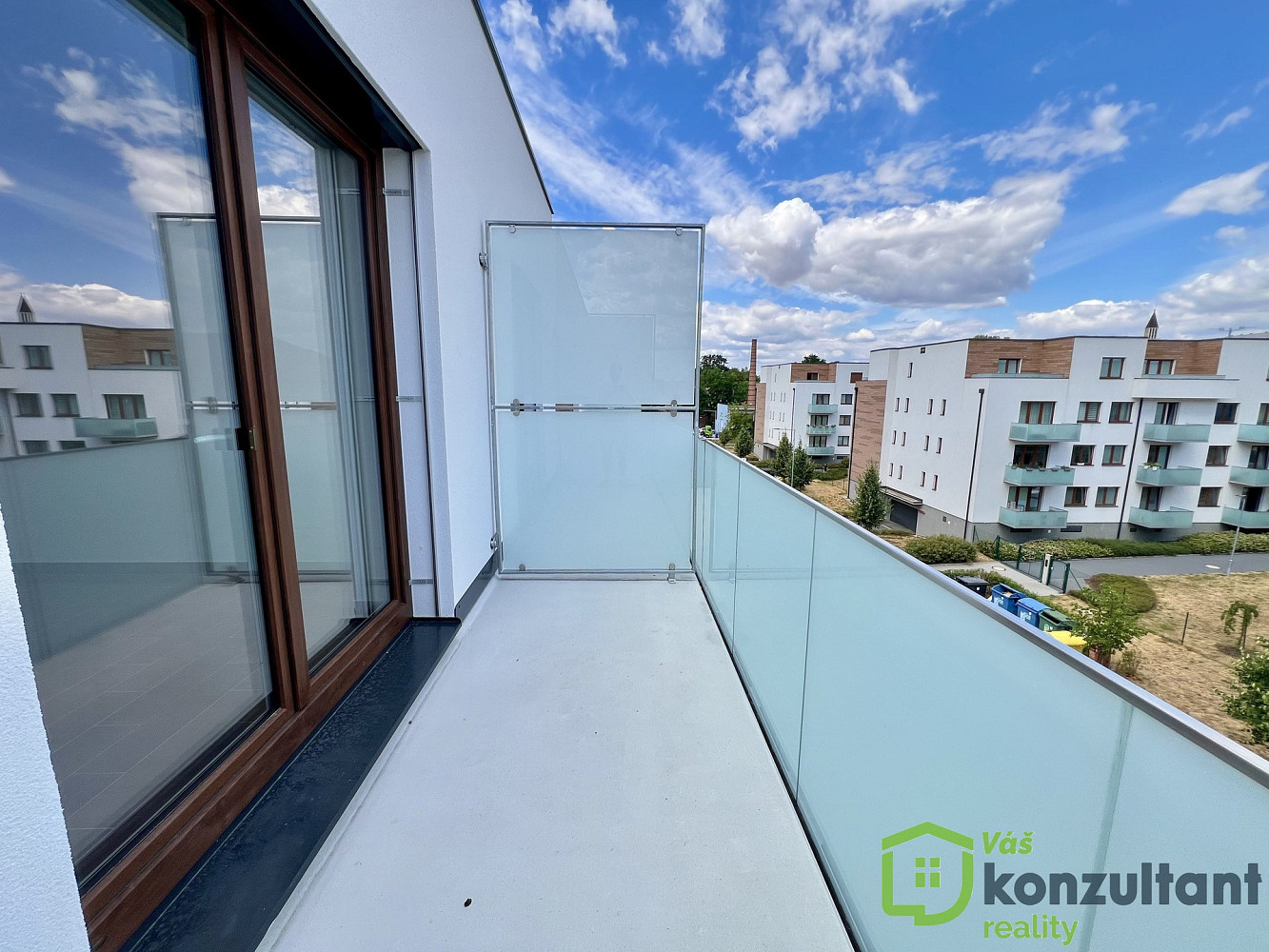 Pronájem bytu 1+kk 35 m² — photo 2