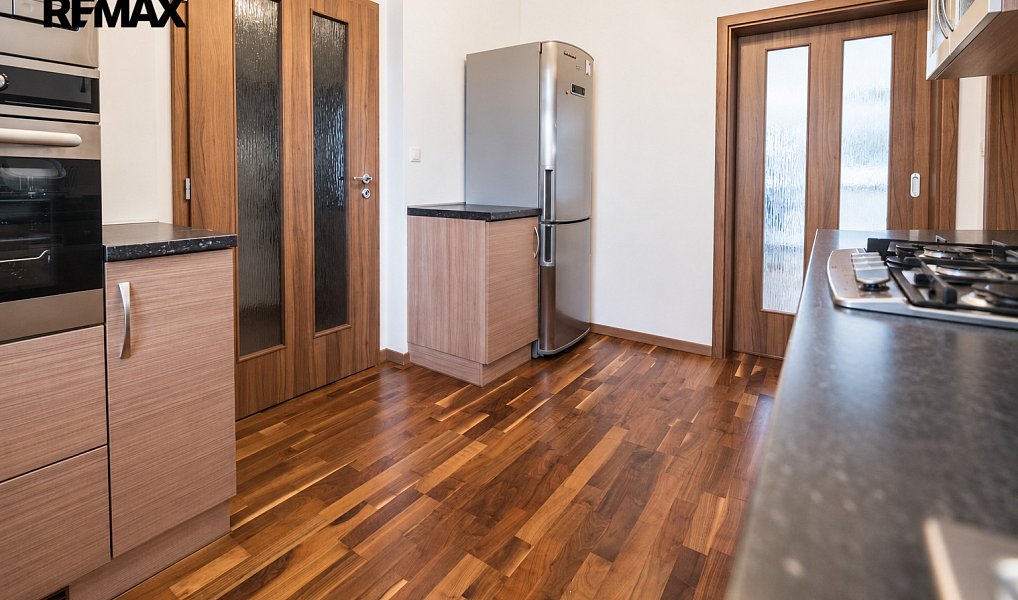 Prodej bytu 3+1 82 m², Karlovy Vary – náhled fotky 8