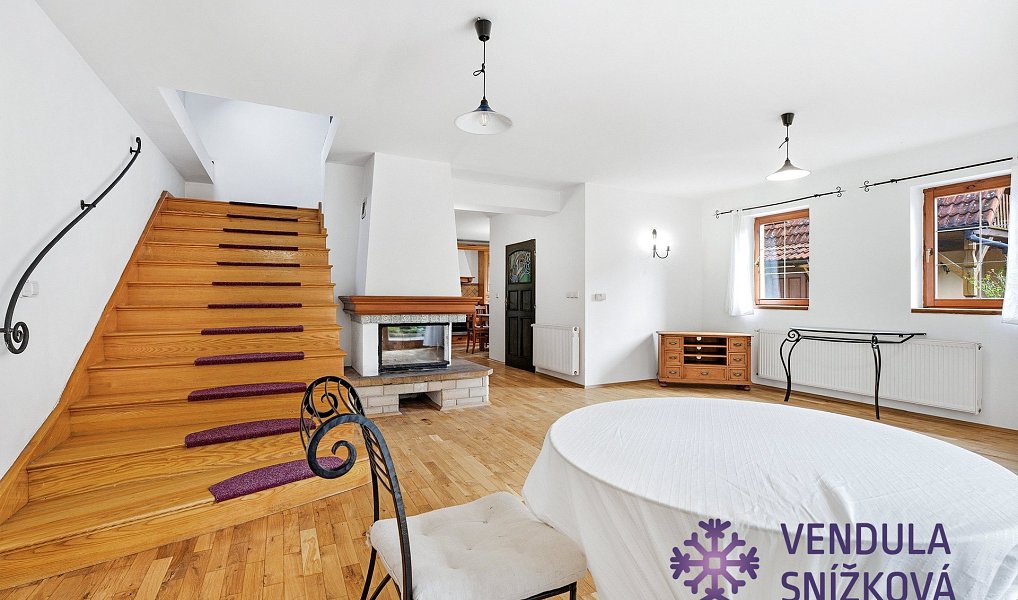 Prodej domu 180 m² s pozemkem 889 m², Bělá pod Bezdězem – náhled fotky 5