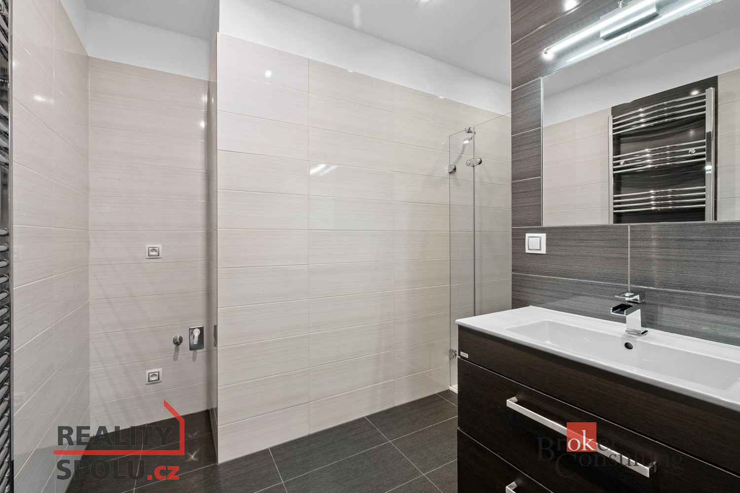 Pronájem bytu 3+kk 74 m² – fotografie 4