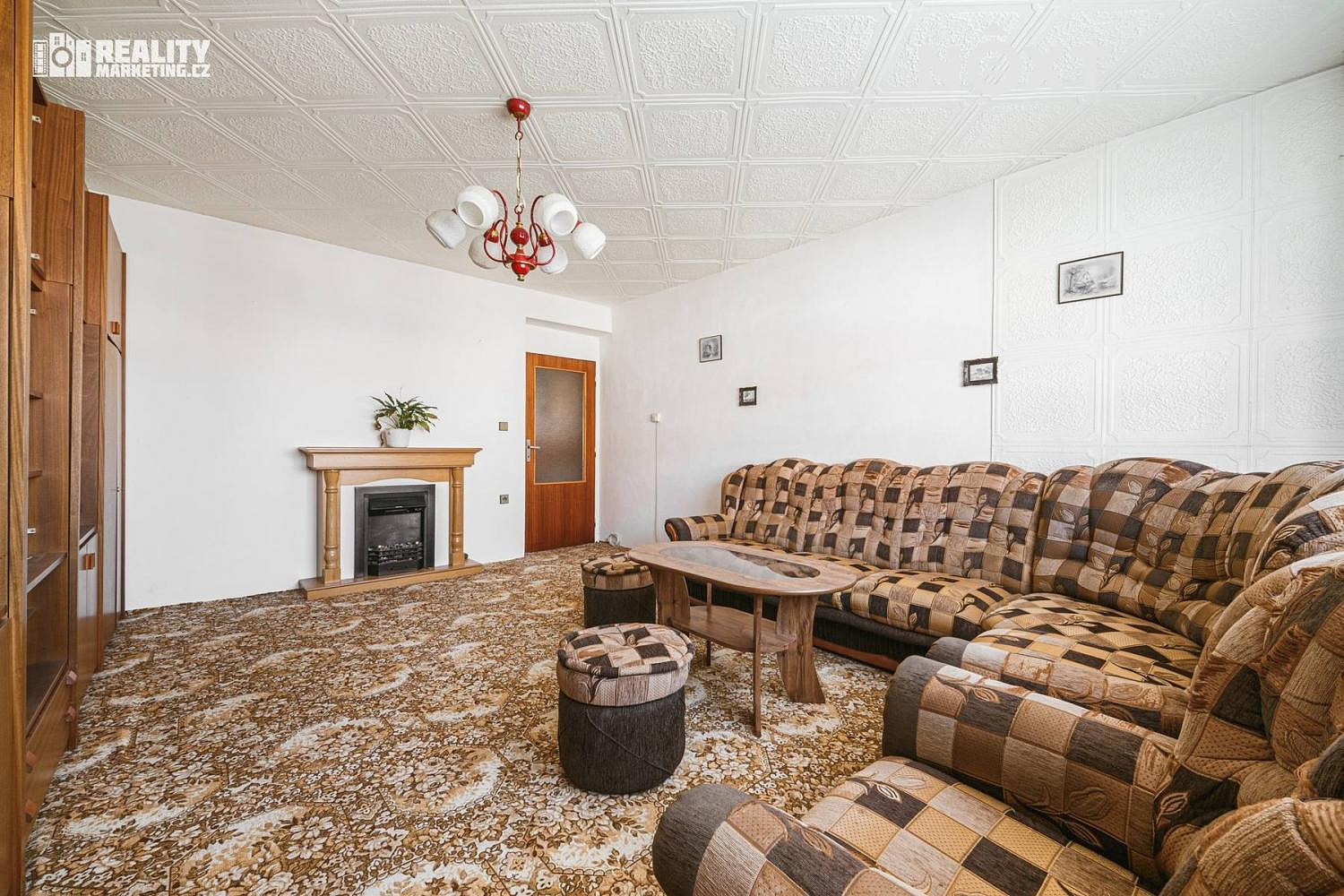 Prodej domu 210 m² s pozemkem 443 m² – fotografie 2
