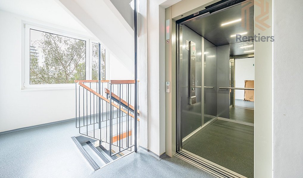 Pronájem bytu 3+kk 104 m², Praha – náhled fotky 15