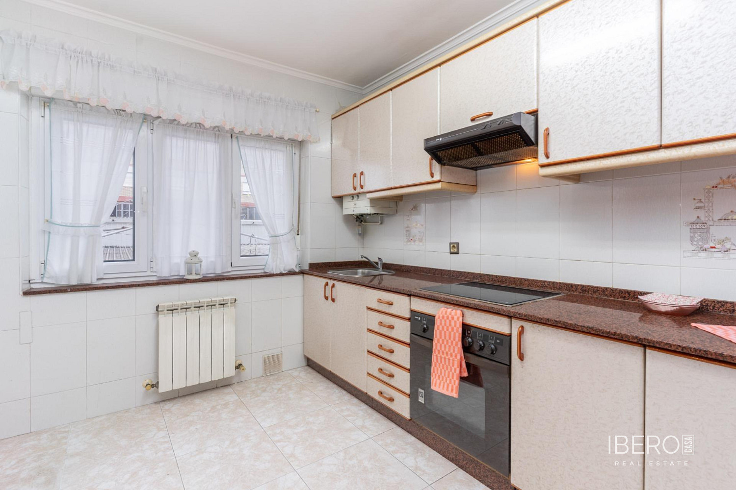 Piso 4+kk – Gijón / Xixón, El Llano - Vista 4