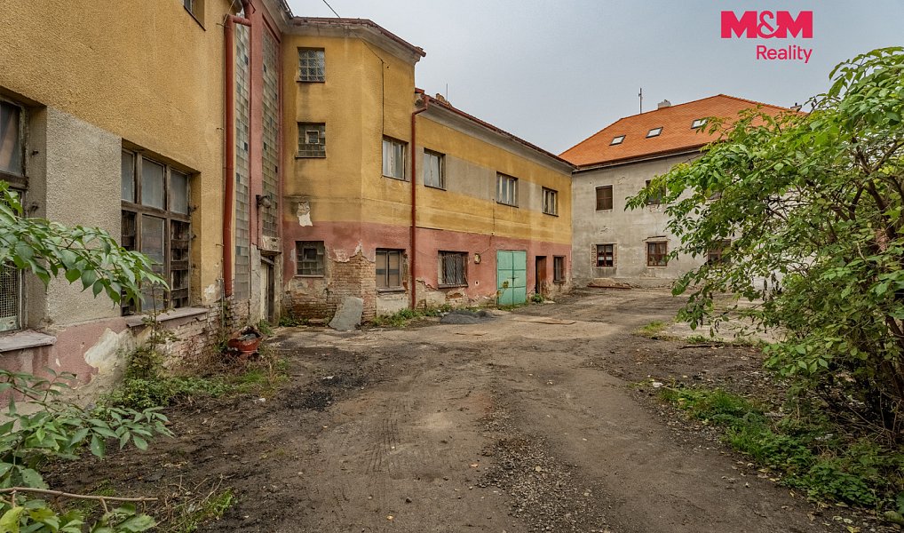 Prodej domu 1 200 m² s pozemkem 892 m², Bílina – náhled fotky 17