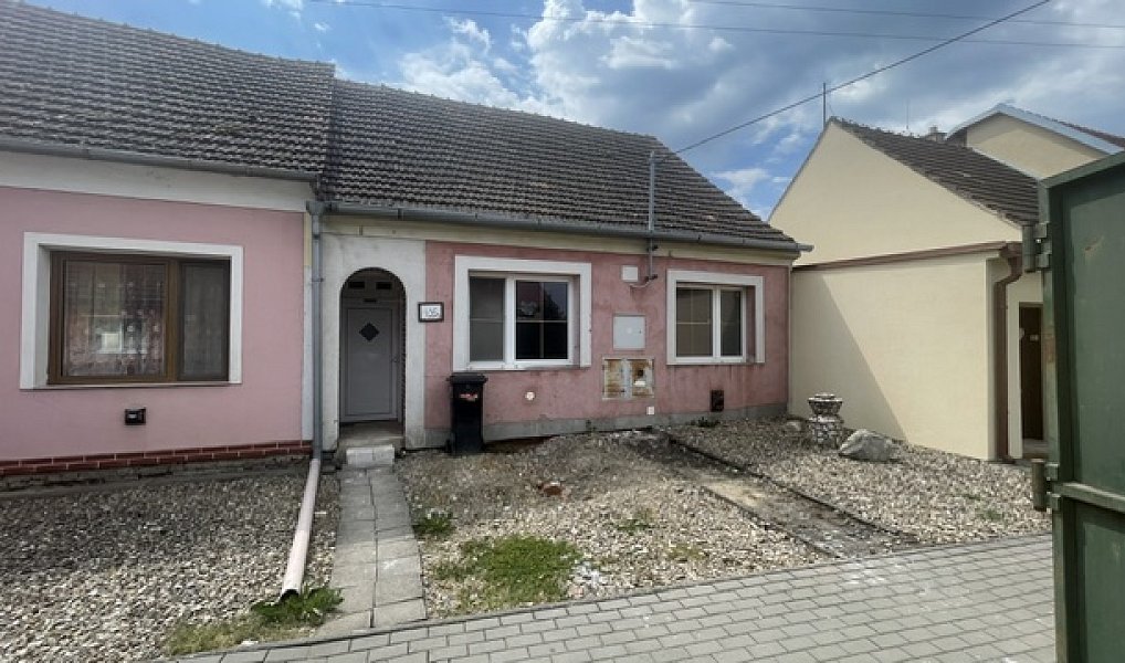 Prodej domu 150 m² s pozemkem 410 m², Uherčice – náhled fotky 2