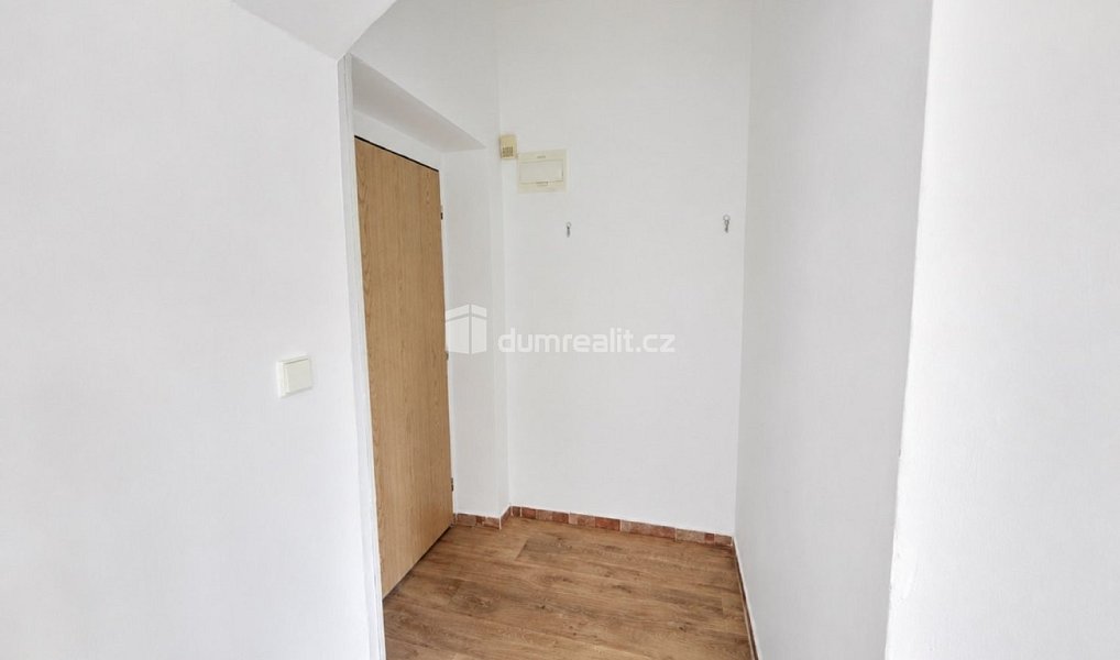 Pronájem bytu 2+kk 50 m², Dubí – náhled fotky 10