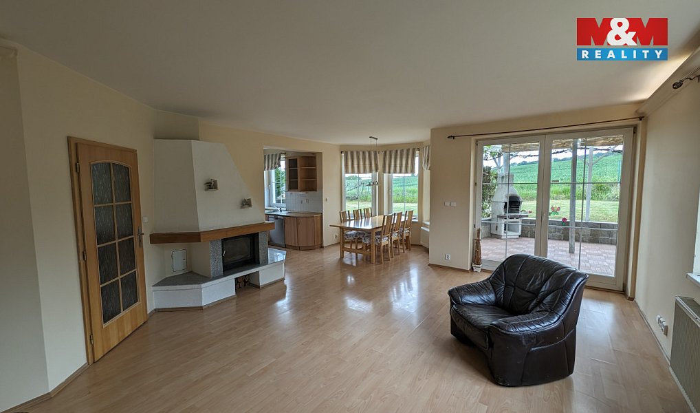 Prodej domu 200 m² s pozemkem 831 m², Panenské Břežany – náhled fotky 8
