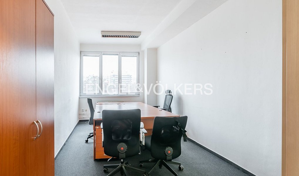 Pronájem kanceláře 516 m², Praha – náhled fotky 3