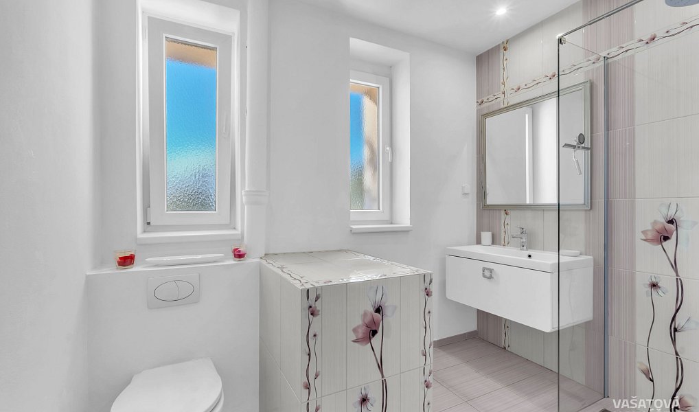 Pronájem bytu 1+kk 28 m², Hradec Králové – náhled fotky 10