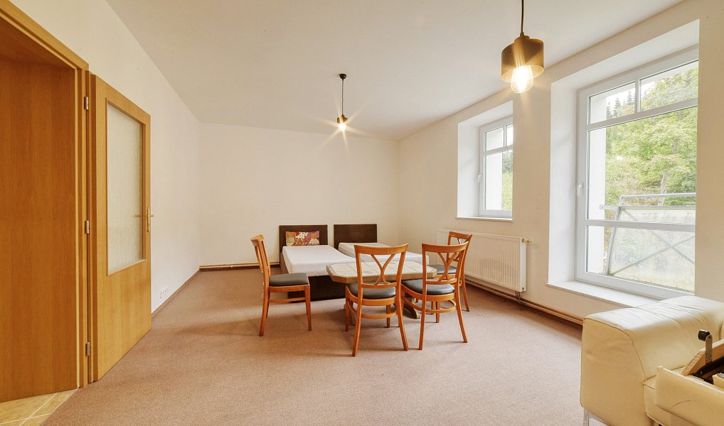 Prodej ubytovacího objektu 899 m², Mariánské Lázně – náhled fotky 40