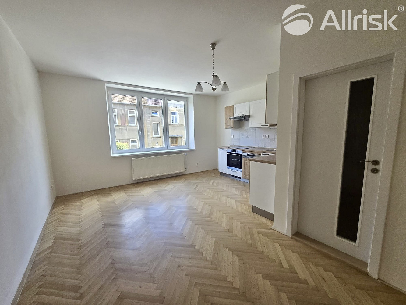 Pronájem bytu 2+kk 55 m² — photo 2