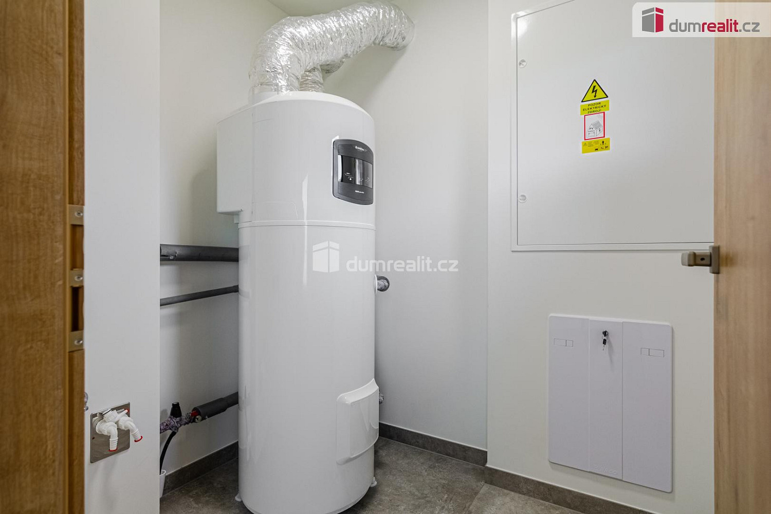 Prodej domu 118 m² s pozemkem 1 000 m² — photo 2