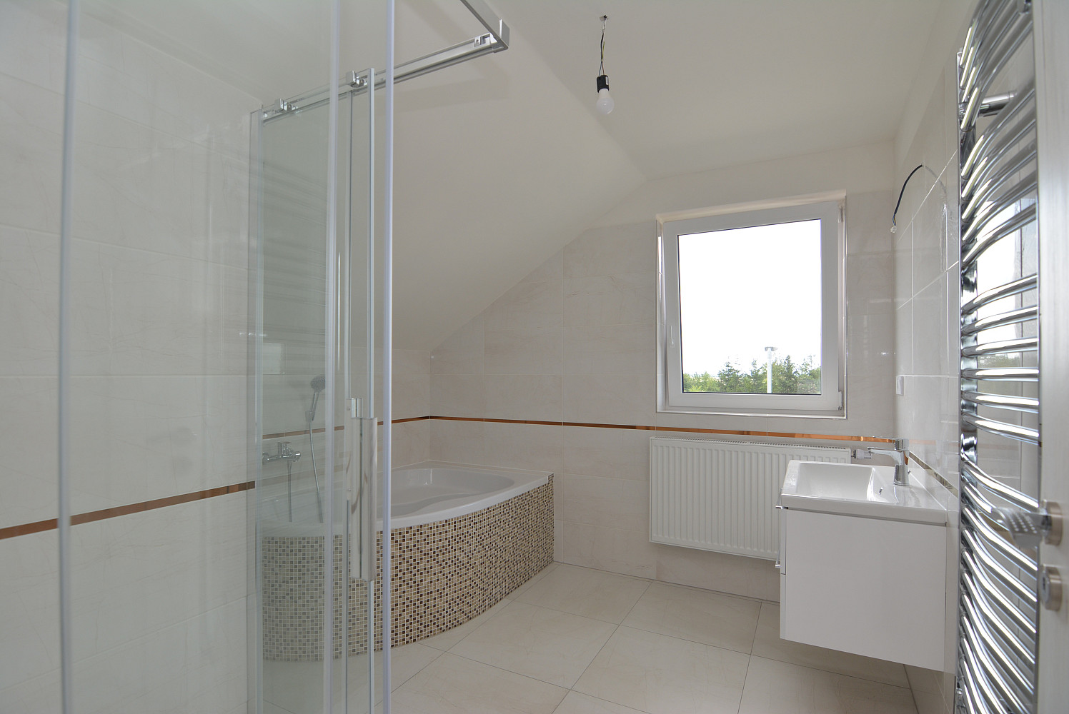 Prodej domu 173 m² s pozemkem 600 m² – pohled 5