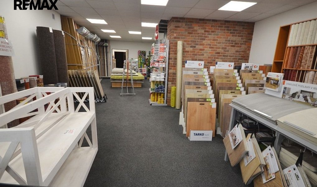 Prodej obchodních prostor 140 m², Slaný – náhled fotky 2