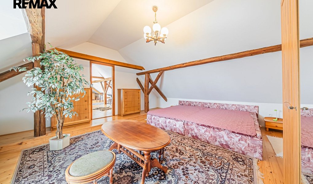 Prodej domu 271 m² s pozemkem 3 206 m², Hrachoviště – náhled fotky 25