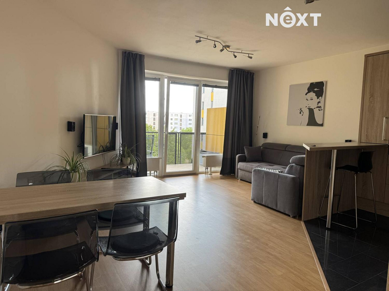 Pronájem bytu 3+kk 80 m² — photo 2