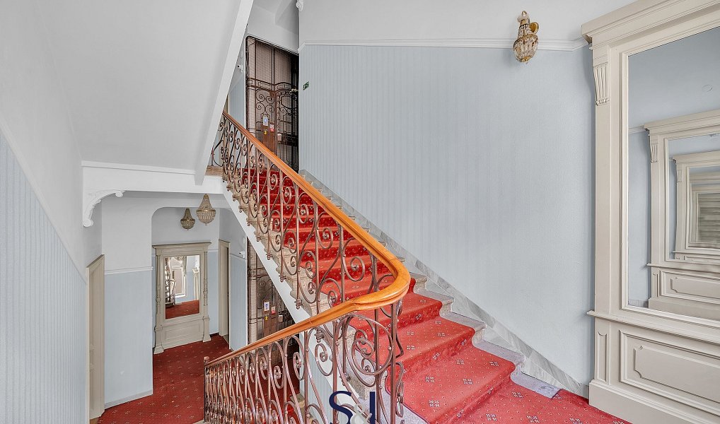 Prodej ubytovacího objektu 819 m², Karlovy Vary – náhled fotky 33