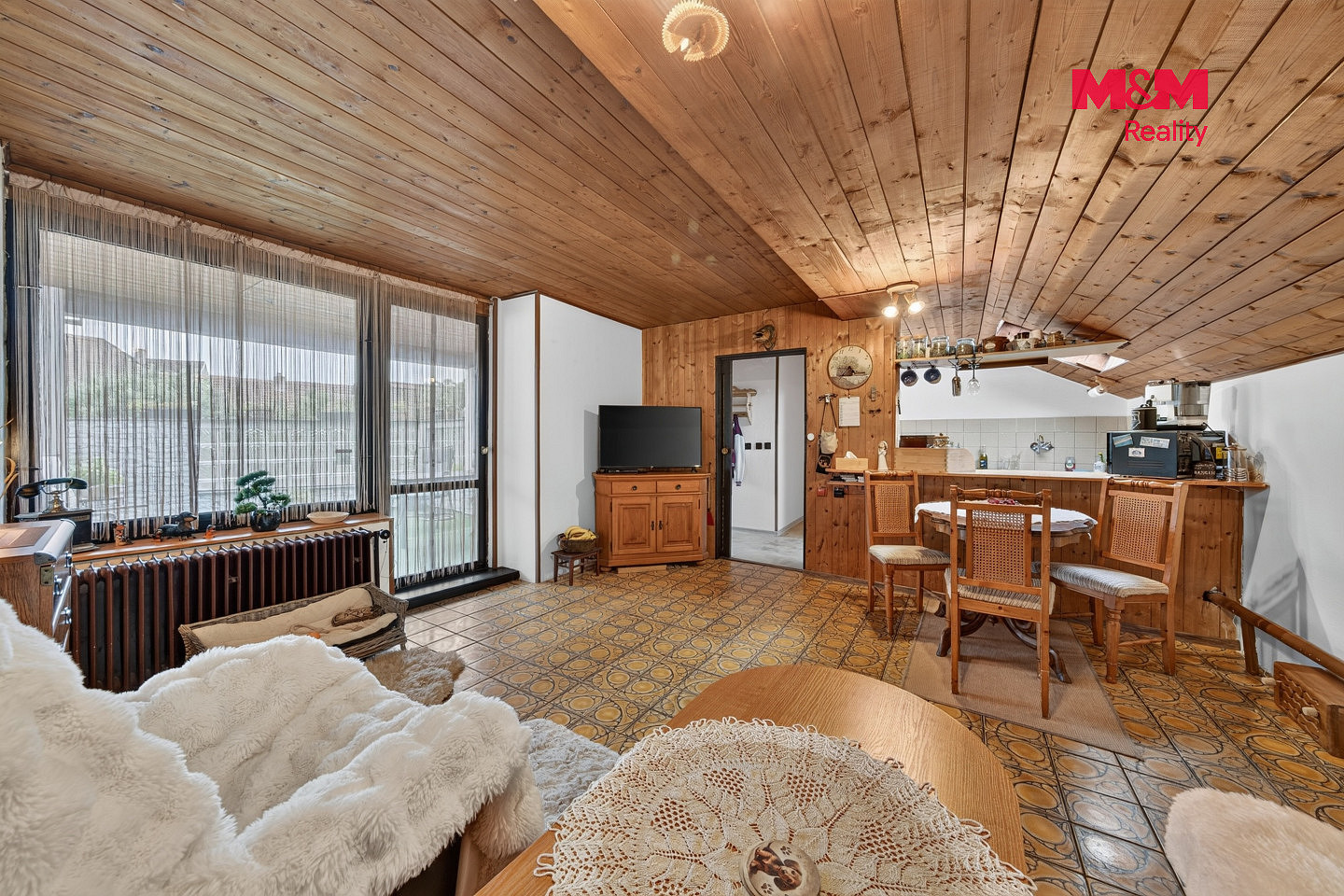 Prodej domu 190 m² s pozemkem 143 m² – fotografie 2
