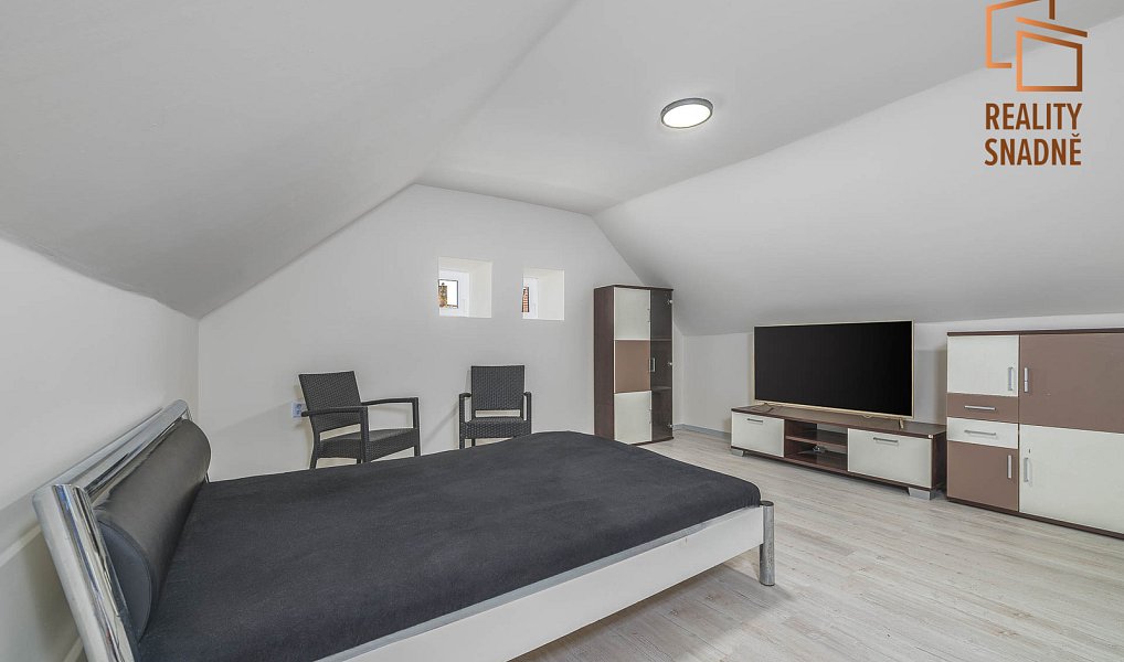 Prodej domu 160 m² s pozemkem 234 m², Vlkov pod Oškobrhem – náhled fotky 7