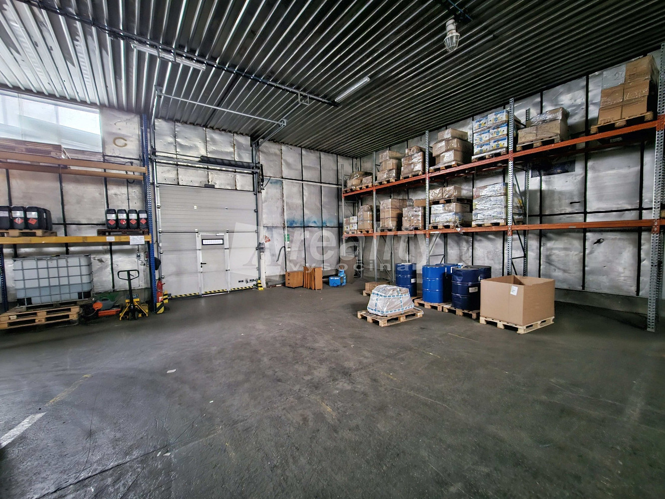 Pronájem skladovacích prostor 250 m² — photo 2