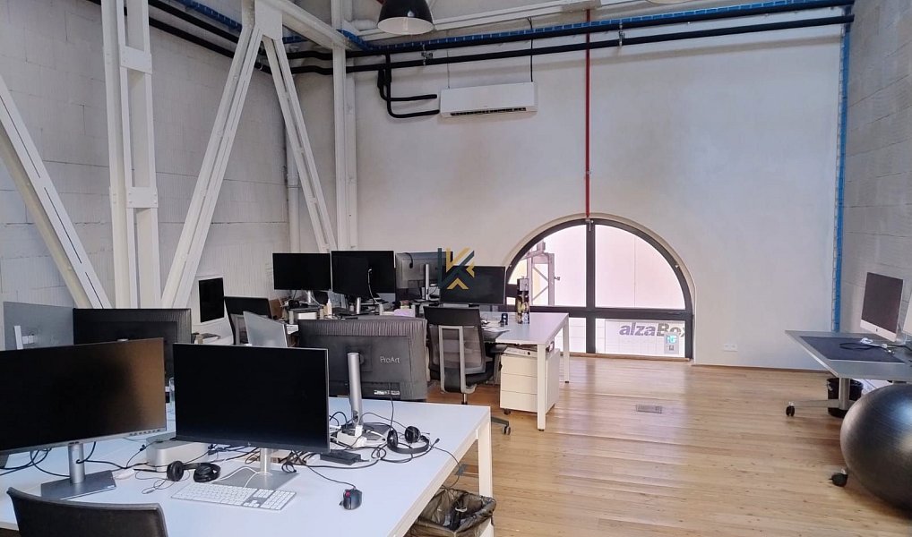 Pronájem kanceláře 595 m², Praha – náhled fotky 7