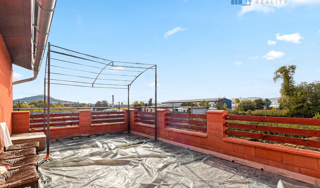 Prodej domu 252 m² s pozemkem 1 468 m², Teplice – náhled fotky 9