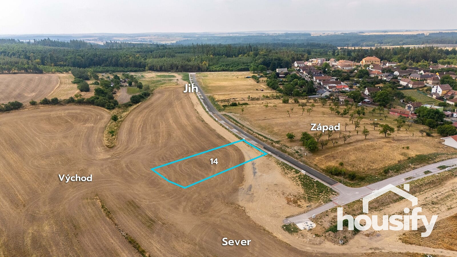 Prodej stavebního pozemku 1 477 m² – fotografie 3