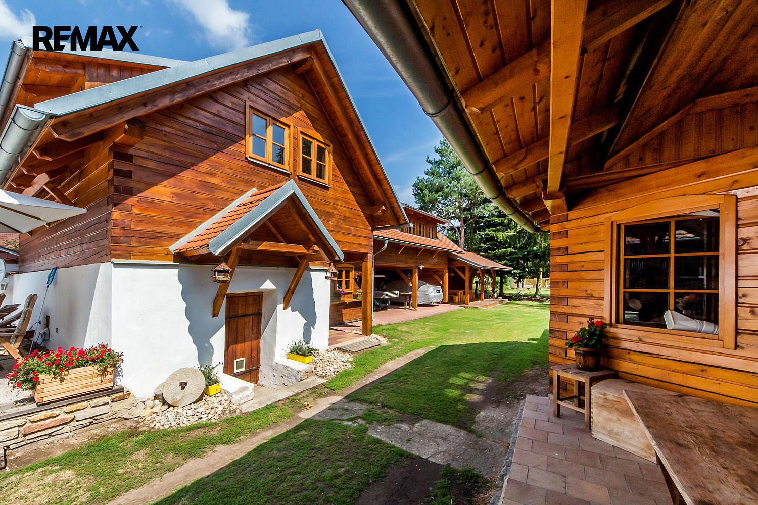 Prodej domu 340 m² s pozemkem 1 427 m²
