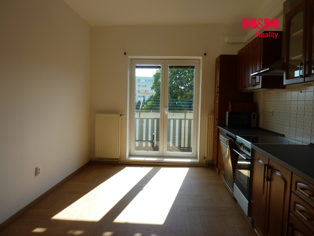 Pronájem bytu 2+1 80 m² – fotografie 3