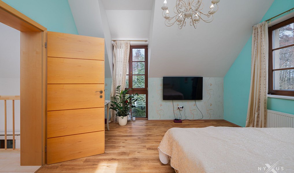 Prodej domu 250 m² s pozemkem 1 437 m², Dobřejovice – náhled fotky 28