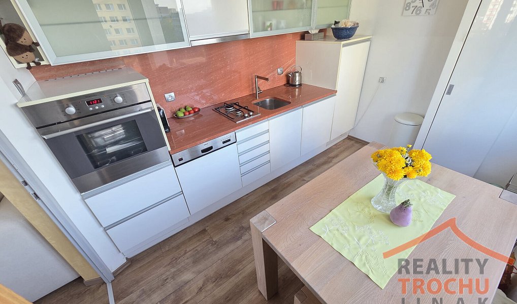 Prodej bytu 3+1 67 m², Hradec Králové – náhled fotky 3