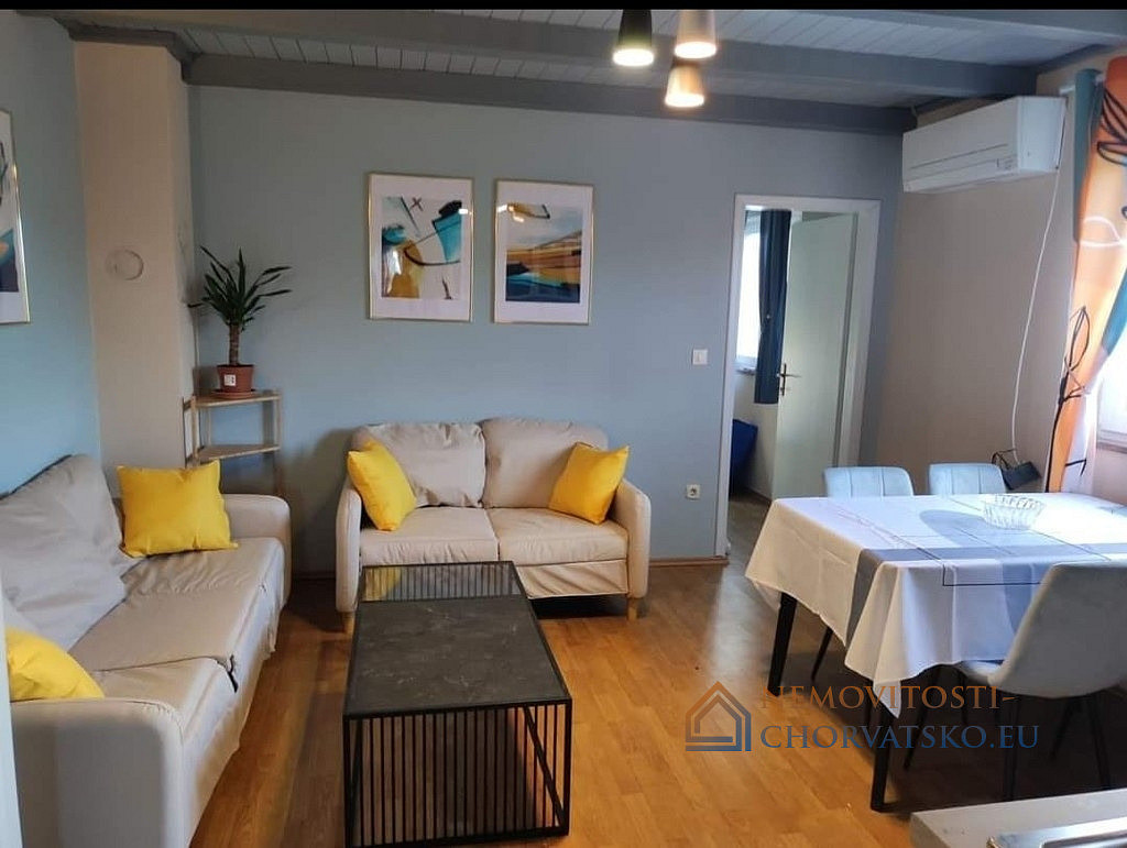 Prodej bytu 2+kk 70 m² - Widok 2