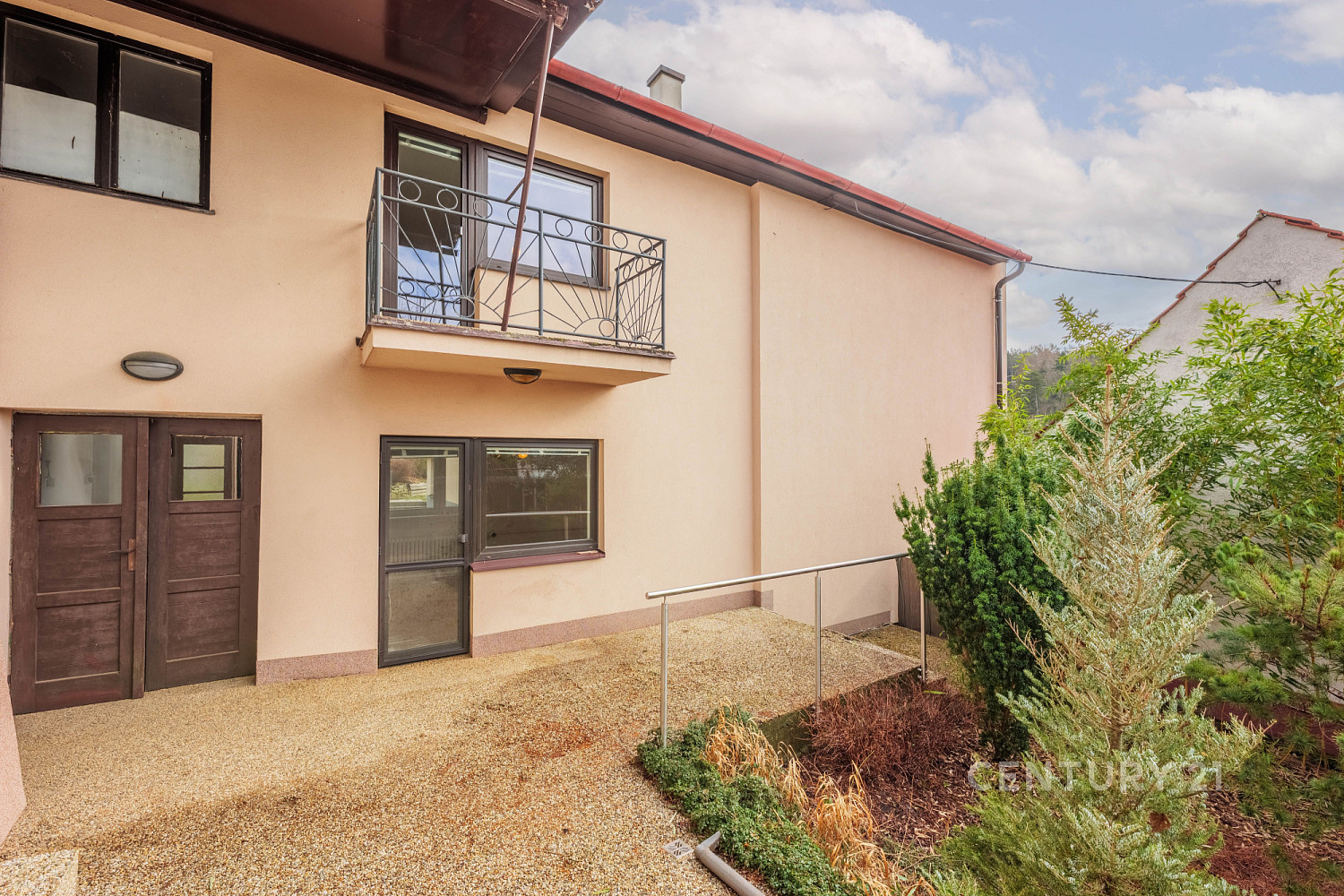 Prodej domu 229 m² s pozemkem 646 m² – fotografie 3