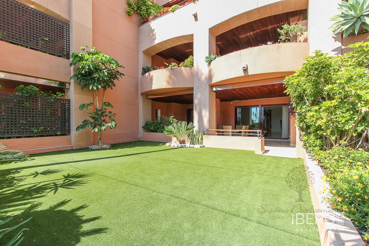 Prodej bytu 3+kk 152 m² — photo 2