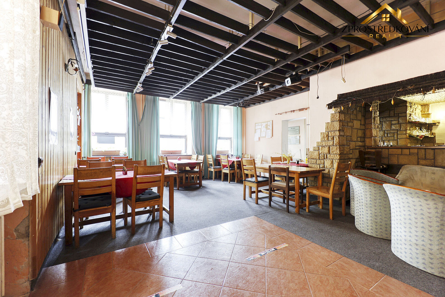 Prodej ubytovacího objektu 1 960 m² – fotografie 2