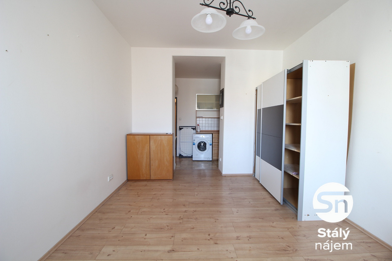 Pronájem bytu 1+kk 27 m² – fotografie 2