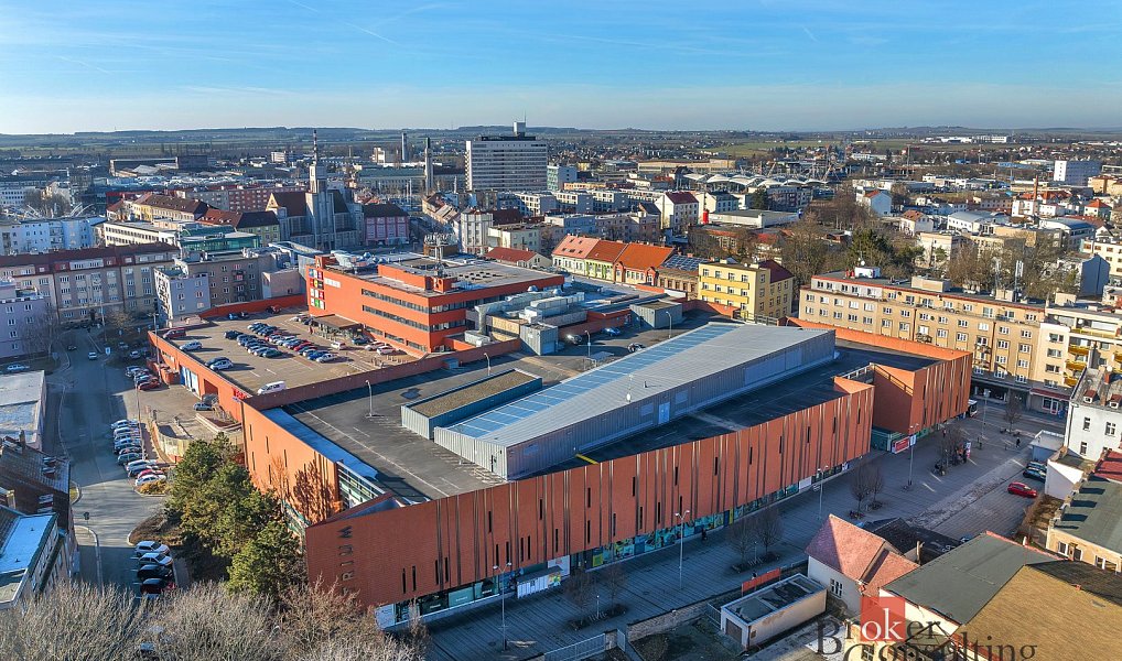 Pronájem obchodních prostor 98 m², Hradec Králové – náhled fotky 6