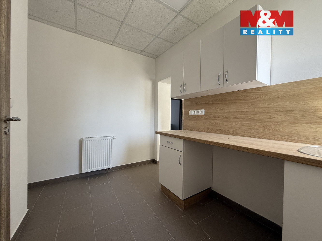 Pronájem obchodních prostor 260 m² — photo 2