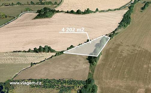 Prodej pole 5 306 m², Lipina, okres Olomouc