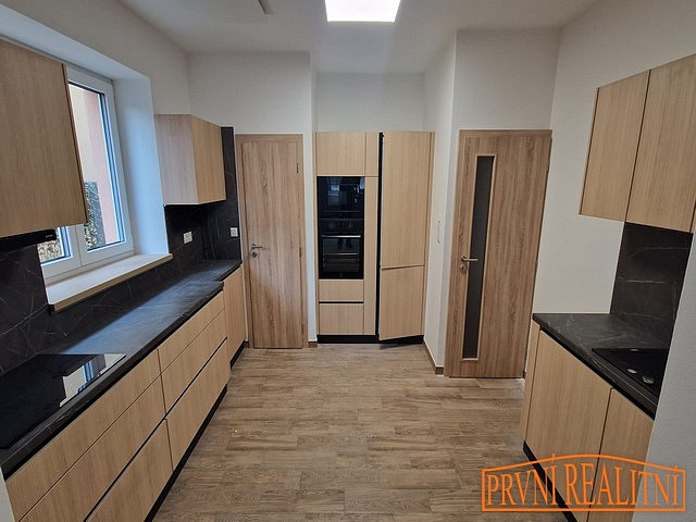Prodej bytu 2+kk 66 m² – pohled 3