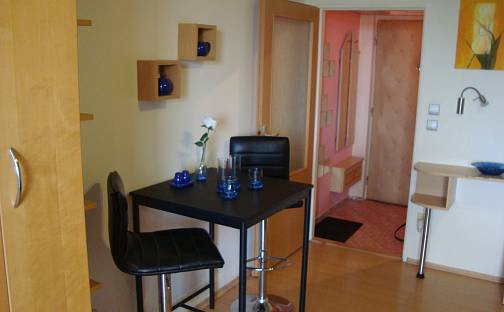 Pronájem bytu 1+kk 34 m², Topolová, Olomouc