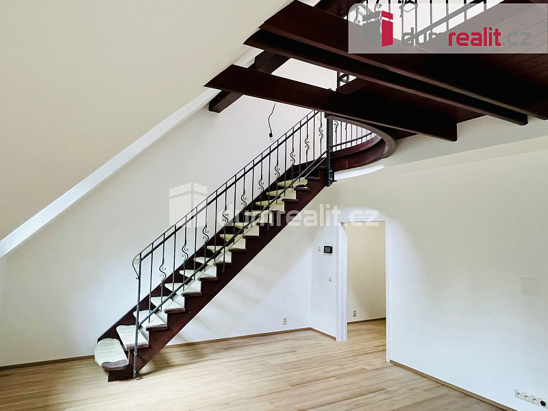 Prodej bytu 2+kk 70 m² - Więcej