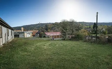 Prodej komerčního pozemku 1 297 m², Vinařice, okres Louny