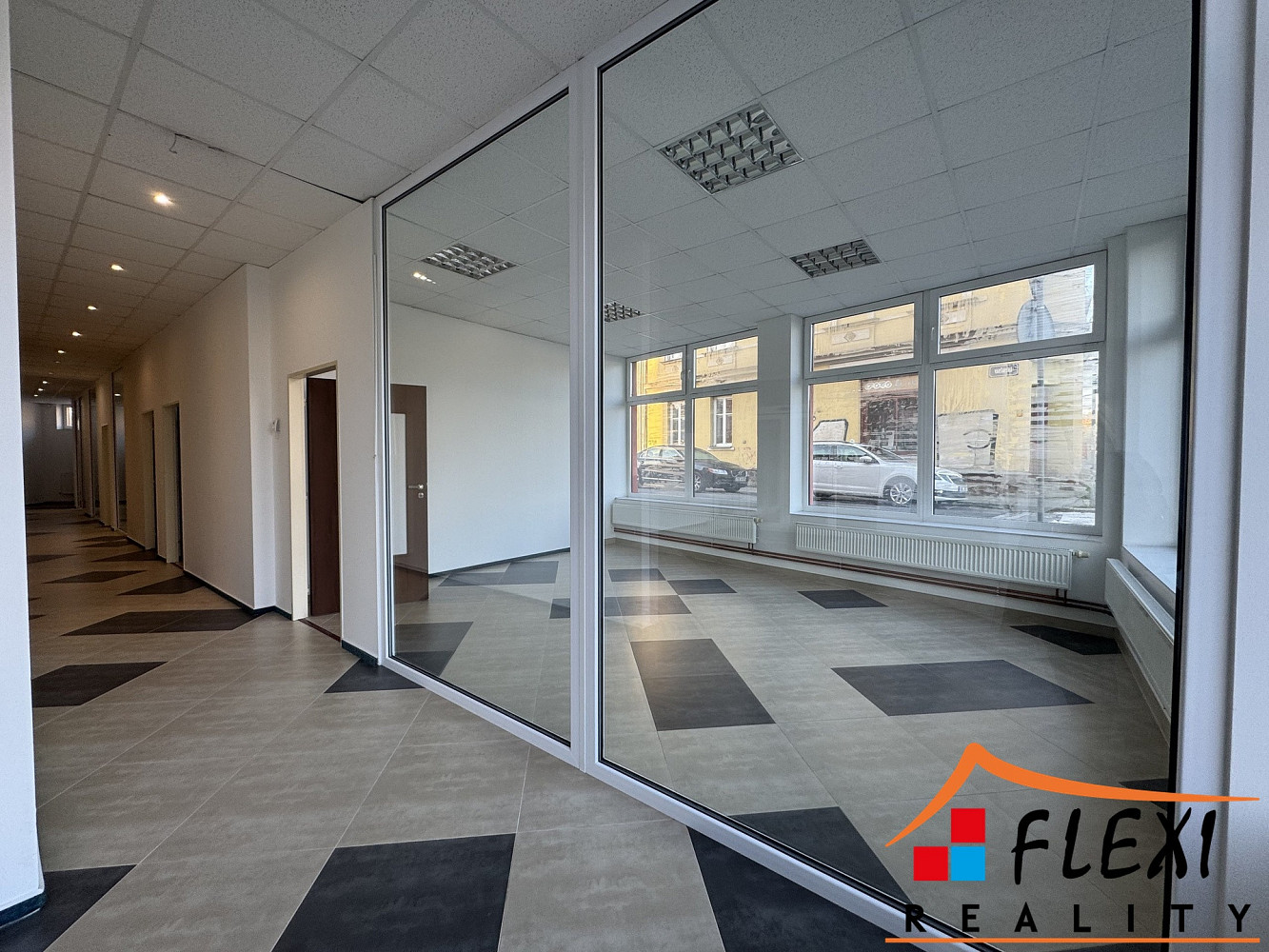 Pronájem kanceláře 390 m² — photo 5