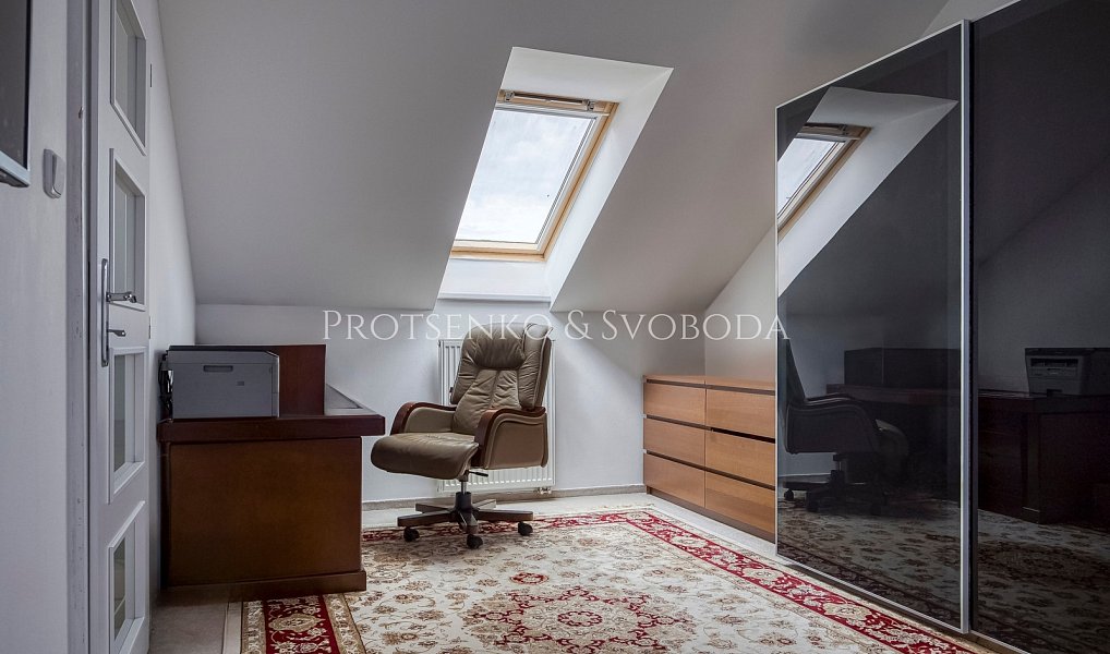Prodej domu 185 m² s pozemkem 920 m², Hostivice – náhled fotky 10
